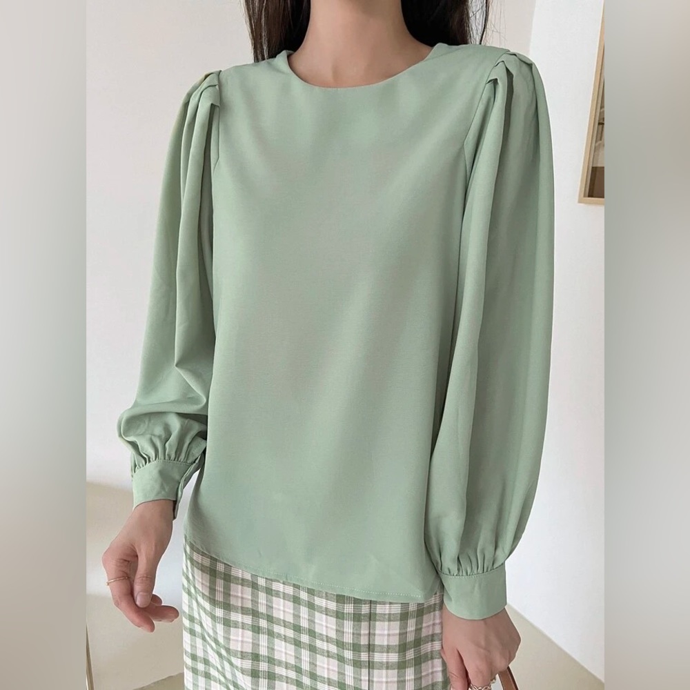 Women’s Blouse